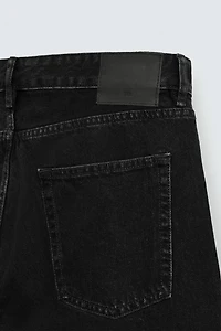 SLIM TAPERED FIT JEANS