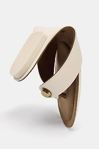 FLAT METALLIC DETAIL SANDALS