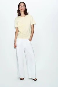 RAISED FLOWER T-SHIRT