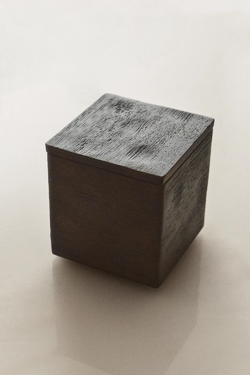 SMALL WOODEN BOX WITH LID
