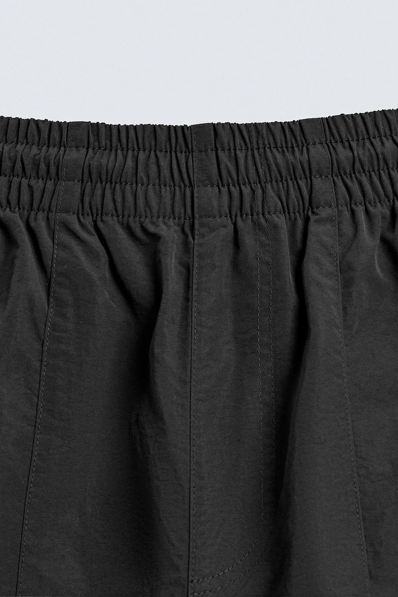 CONTRAST STRIPES TECHNICAL JOGGER PANTS