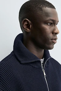 GILET EN MAILLE PERLÉE À FERMETURE ÉCLAIR