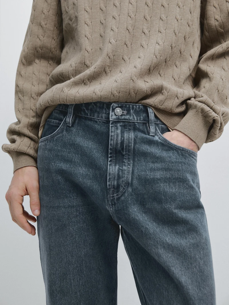Tapered fit jeans