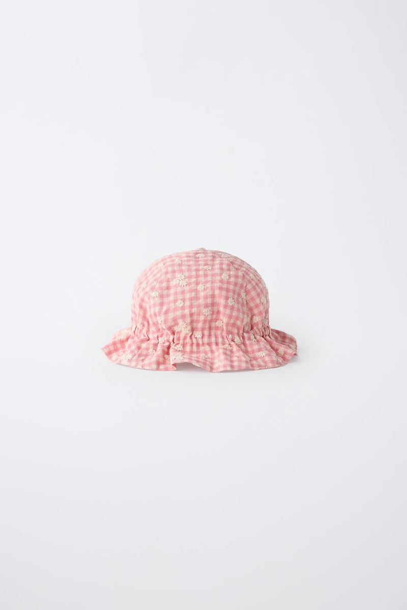 BONNET CARREAUX VICHY ET FLEURS BRODÉES