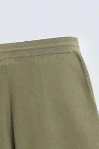 TEXTURED KNIT SHORTS