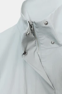 VESTE À COL MONTANT