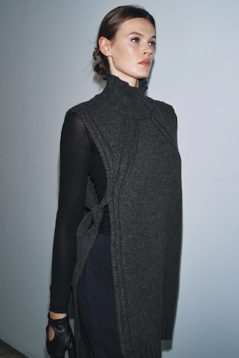 WOOL VEST WITH VENTS