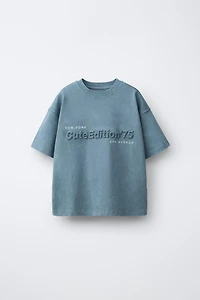 EMBOSSED PRINT T-SHIRT