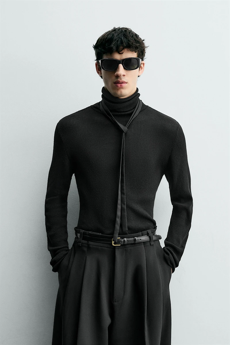 PULL LÉGER CÔTELÉ