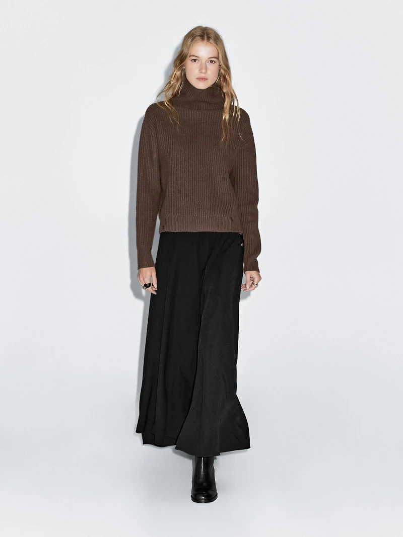 Long flared skirt with button details