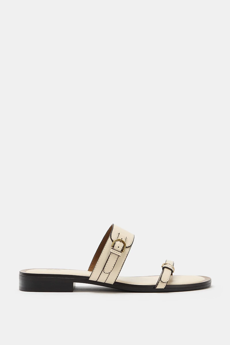 BUCKLE DETAIL SANDALS