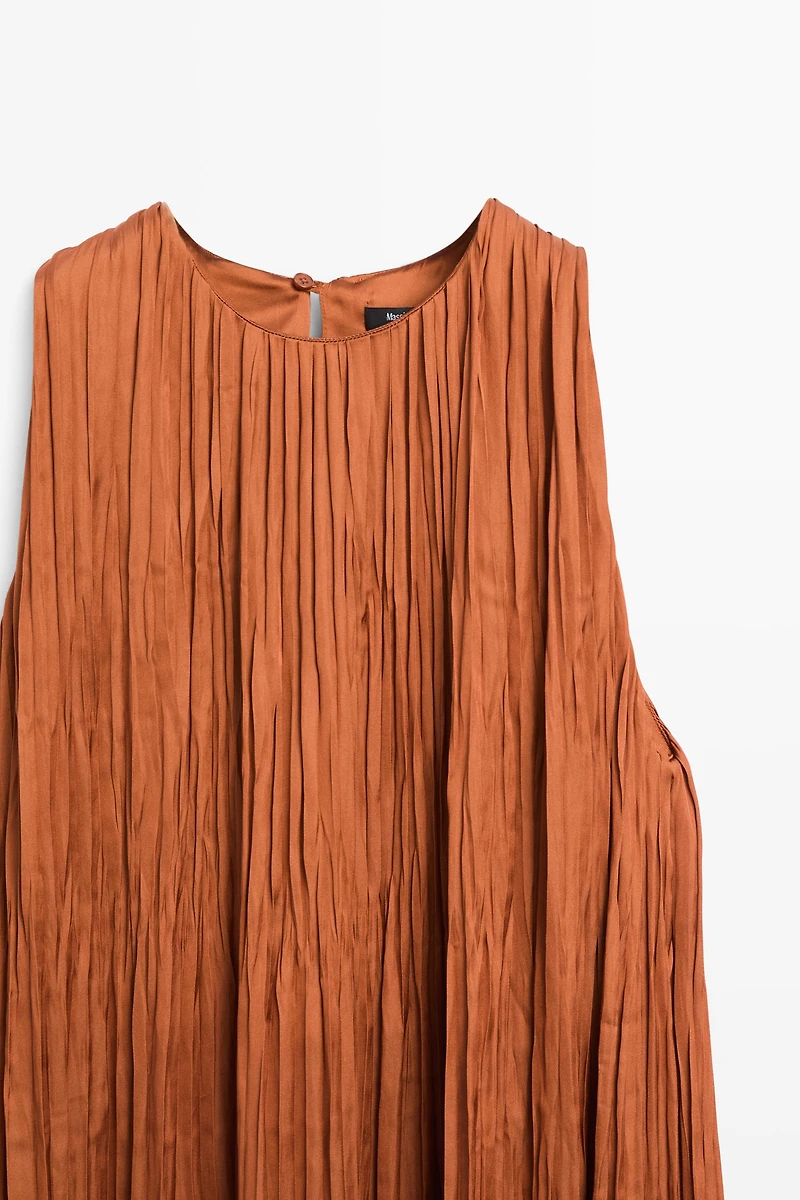Long pleated halterneck dress