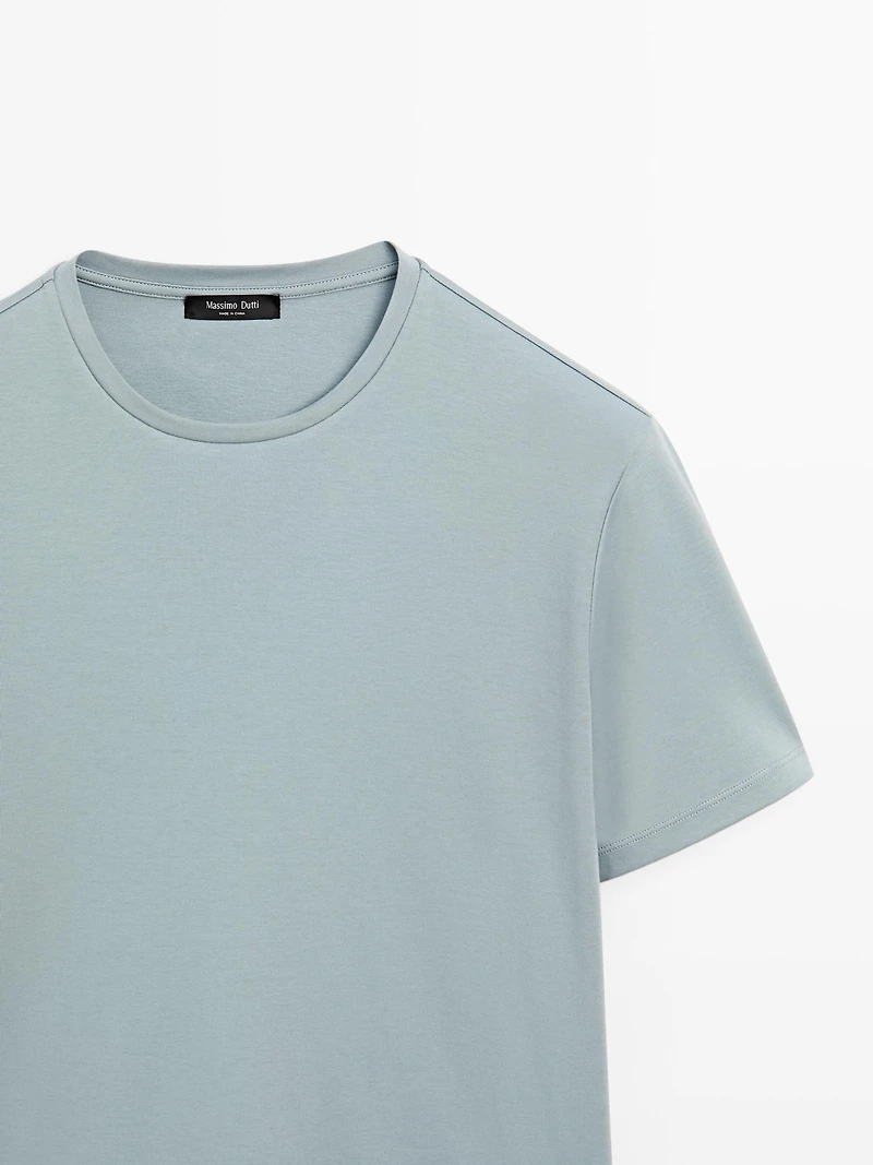 Short sleeve cotton blend T-shirt