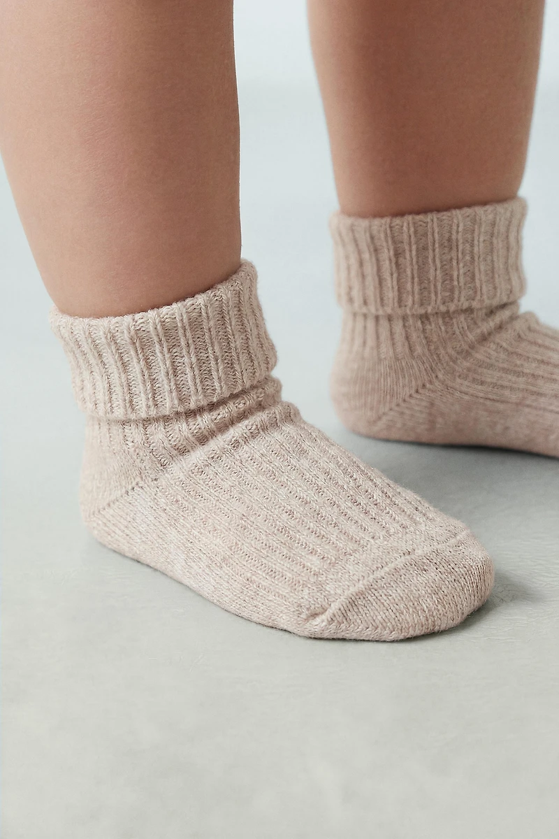 FOUR-PACK OF RIBBED SOCKS WITH BOX