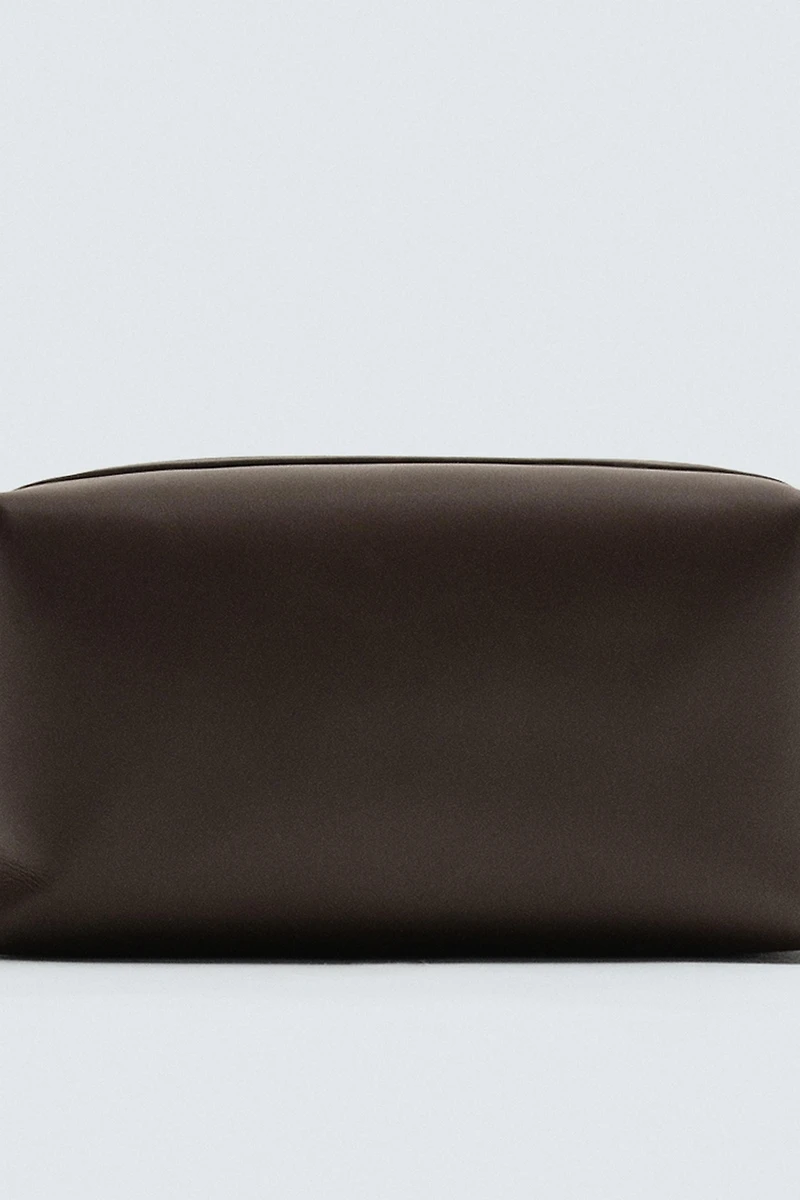 TROUSSE DE TOILETTE EN CUIR