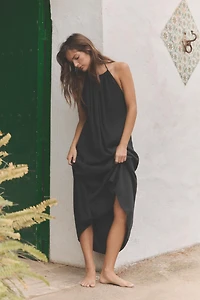 FLOWY HALTER DRESS
