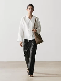 Flowing shirt with chest detail