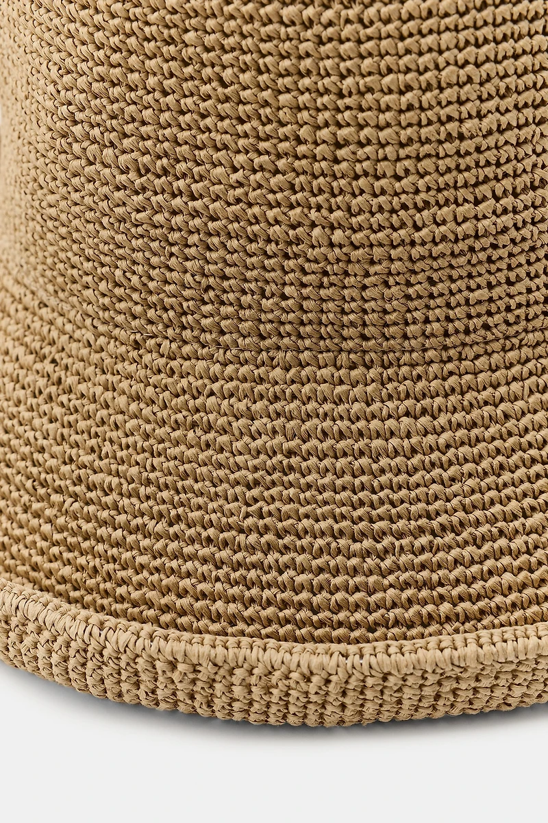 CHAPEAU TRESSÉ À BORD MODELABLE