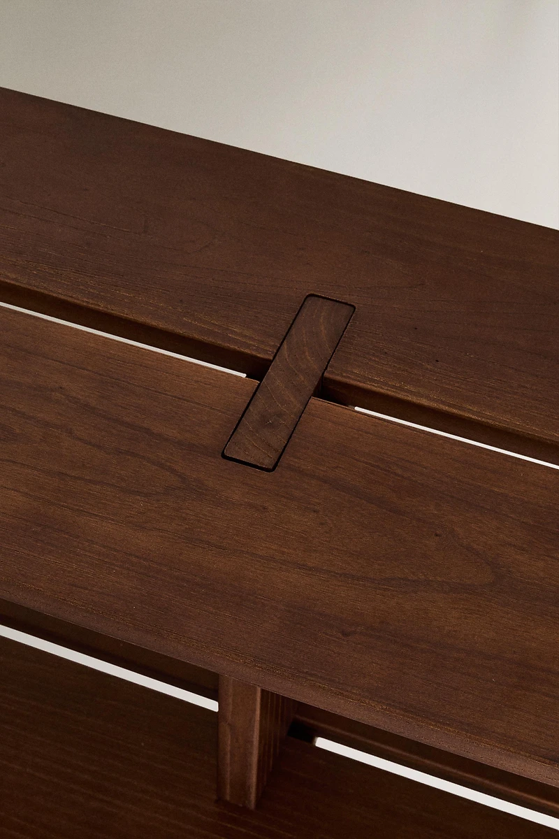 ELM WOOD SHELVING UNIT WITH THREE SHELVES