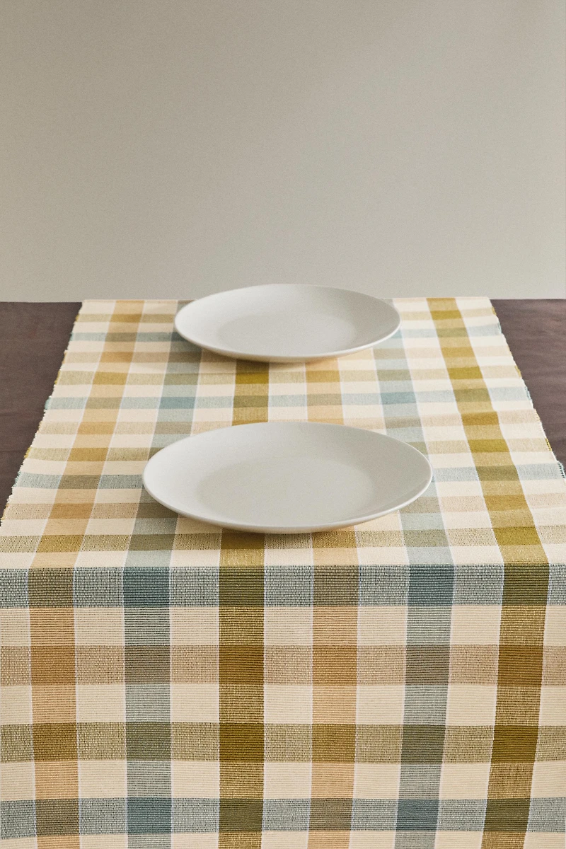 NEEDLECORD CHECK TABLE RUNNER