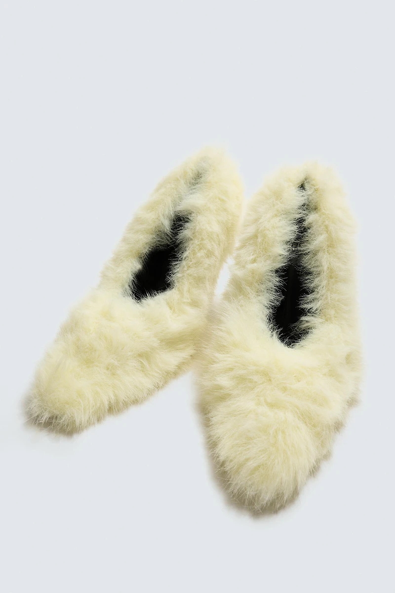 CHAUSSURES À EFFET FOURRURE HARRY LAMBERT FOR ZARA x DISNEY