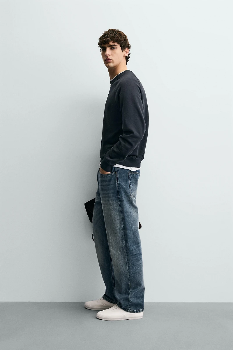 BASIC WASHED CREWNECK SWEATSHIRT
