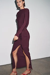 ROBE DRAPÉE DOS NU