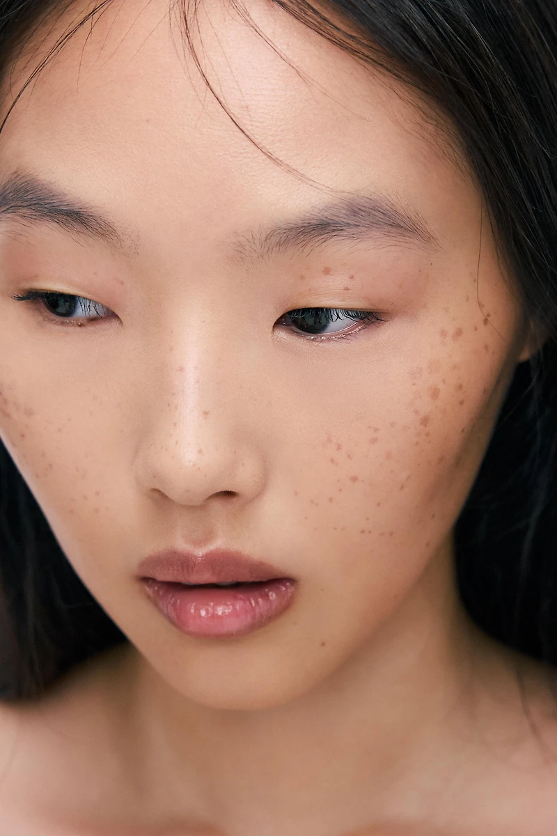 TINTED MOISTURIZER WITH SPF 50
