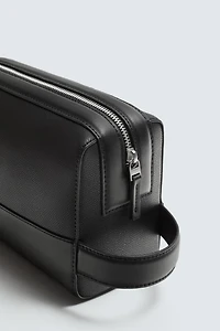 PLAIN TOILETRY BAG