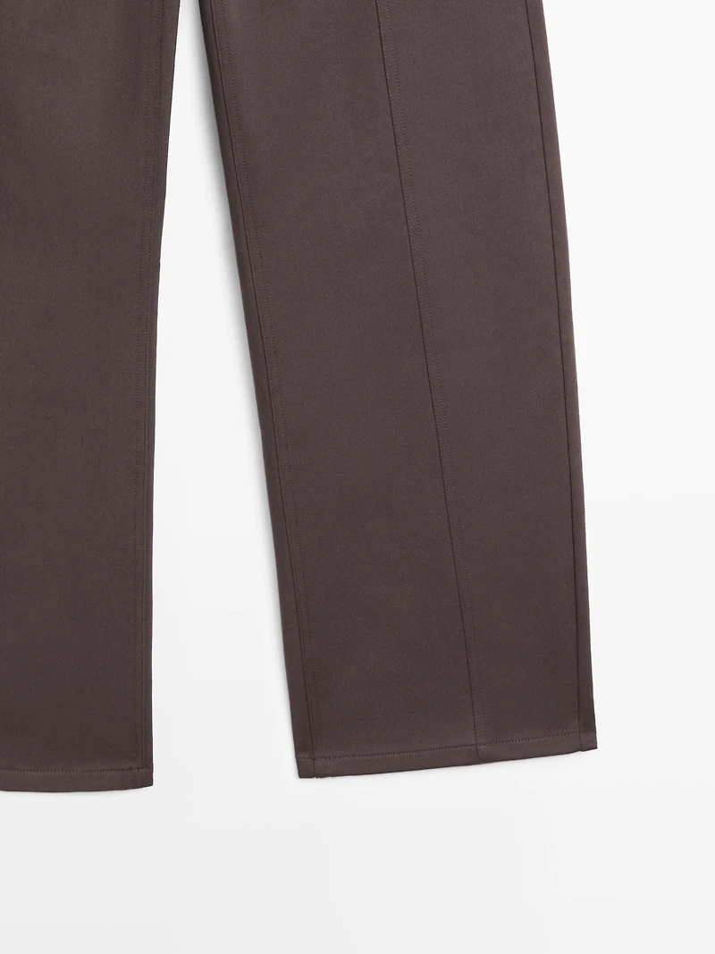 Mid-rise carrot fit trousers