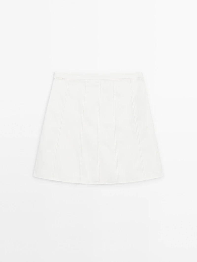 Short denim skirt with seam details