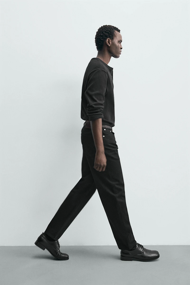 STRAIGHT FIT JEANS