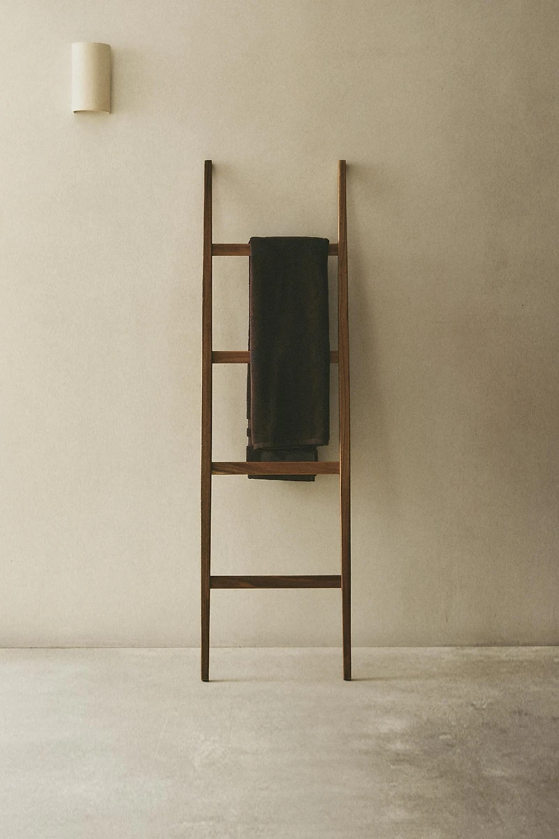 ACACIA TOWEL RACK