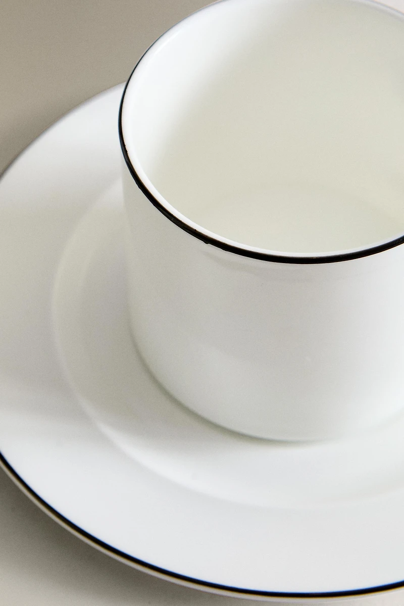 TASSE À THÉ ET SOUCOUPE BONE CHINA FILET NOIR