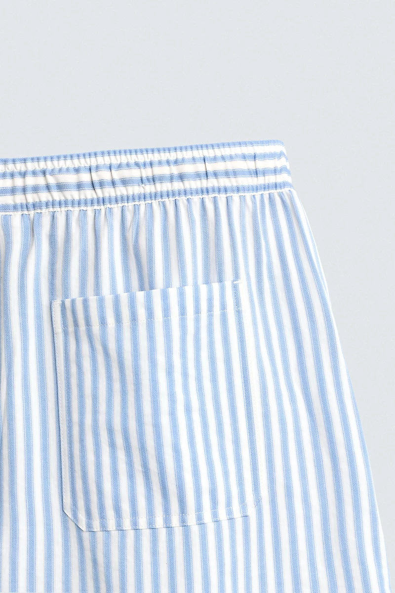 SHORT À RAYURES
