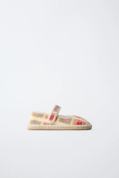 CROCHET EFFECT BALLET FLATS