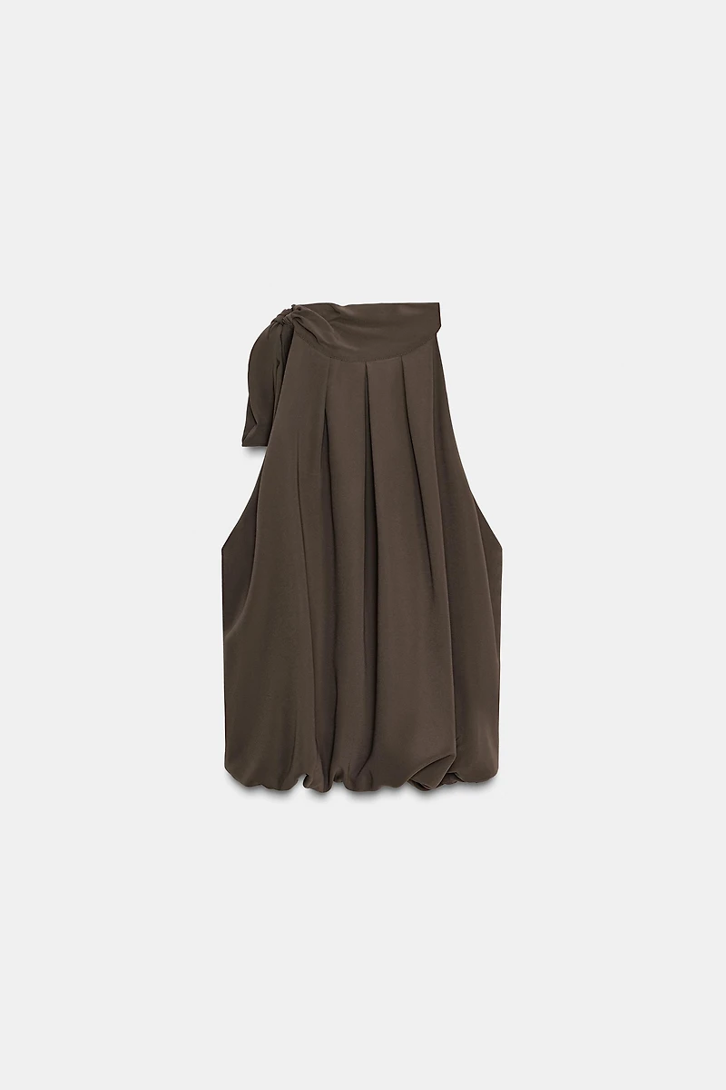 TOP À ENCOLURE AMÉRICAINE ET NŒUD