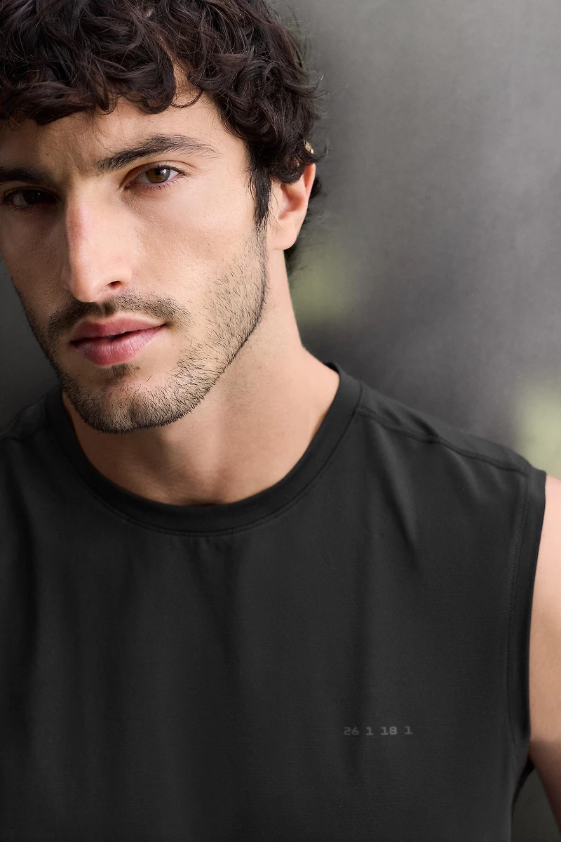 BASIC TECHNICAL TANK TOP