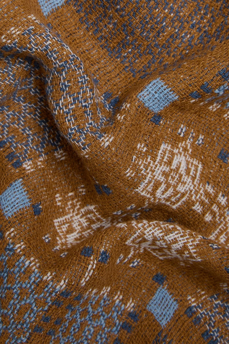 GEOMETRIC DESIGN BLANKET