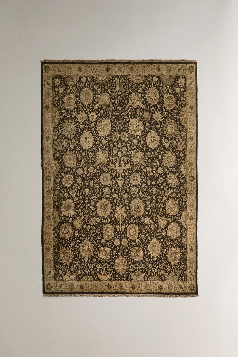 FLORAL WOOL BLEND AREA RUG