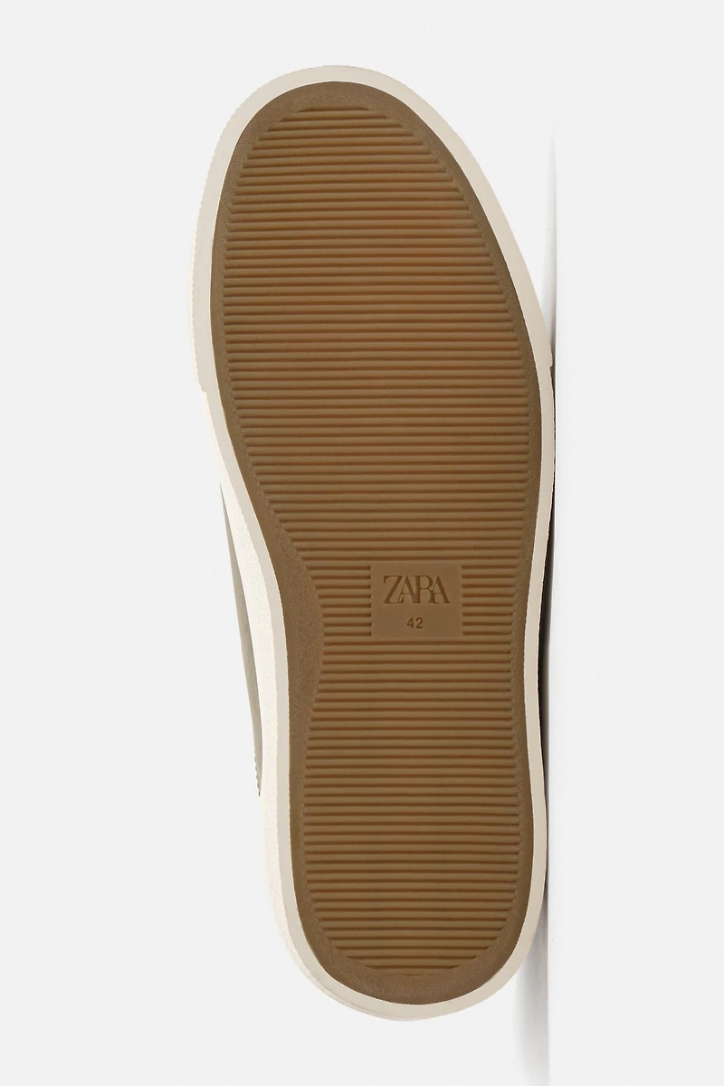 BASIC SNEAKERS