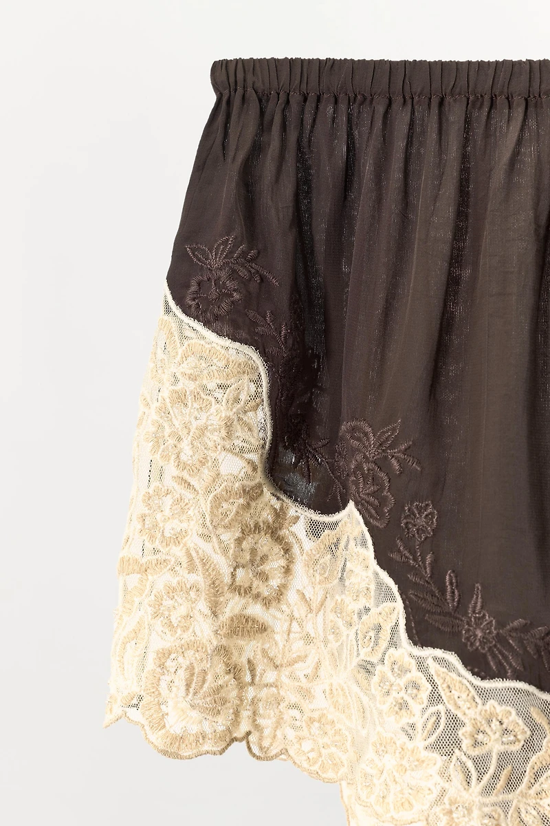 100% VISCOSE SHORTS WITH BEADED LACE