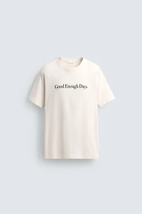 T-SHIRT À INSCRIPTION IMPRIMÉE