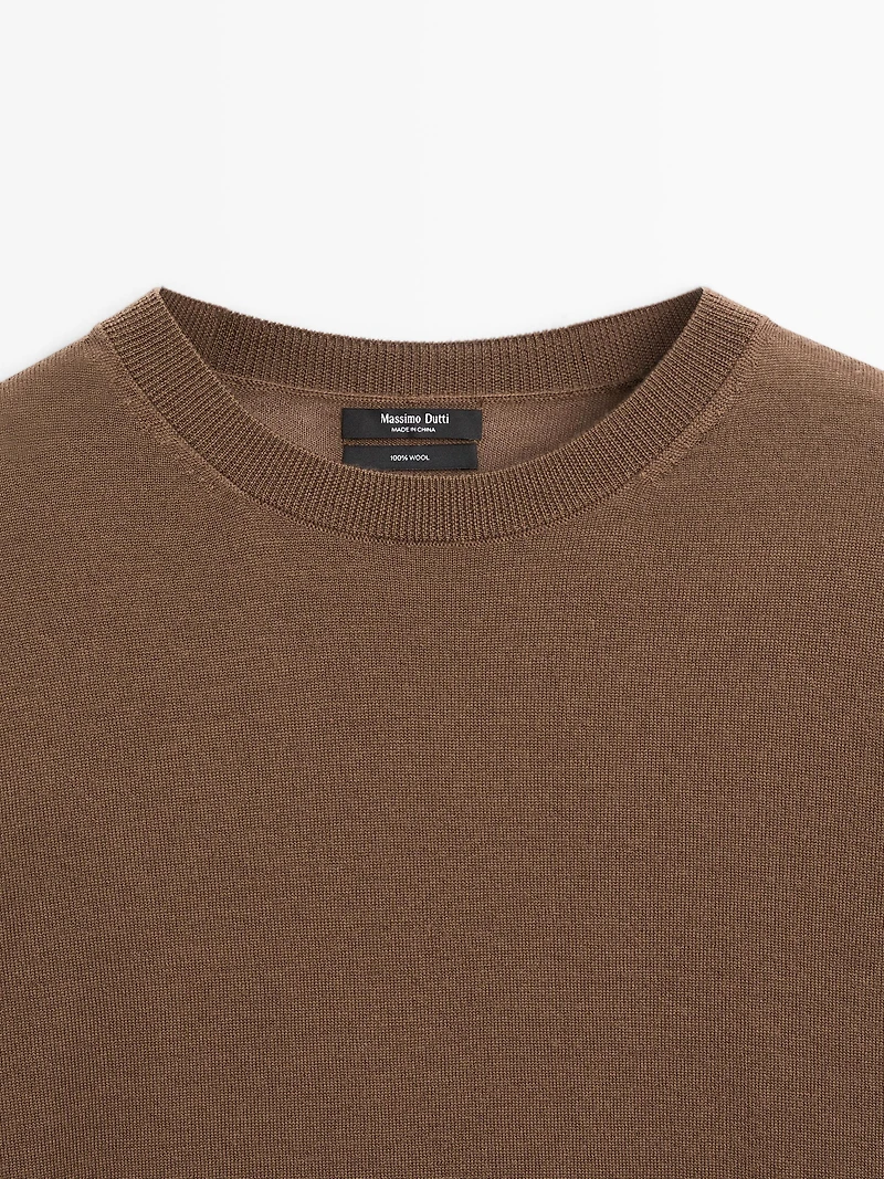100% wool fine knit crew neck sweater