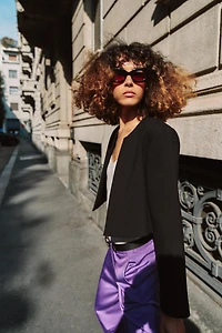 SHORT BLAZER WITH SHOULDER PADS