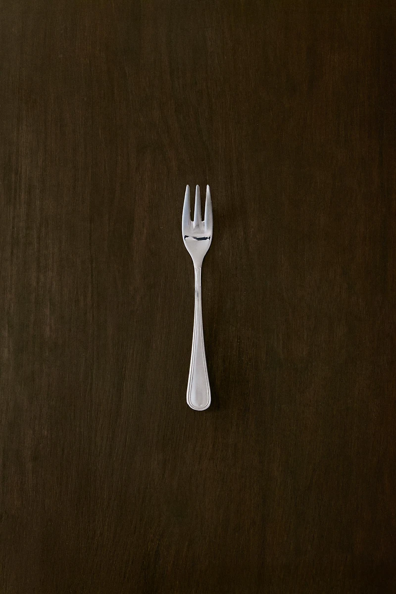 SHINY STEEL FISH FORK