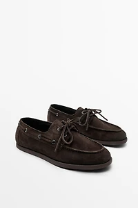 Split leather deck shoes