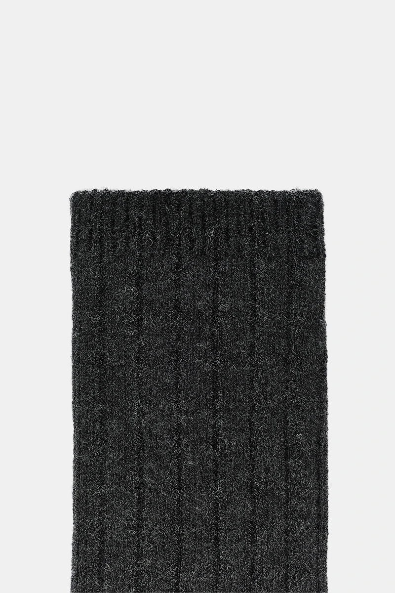 BASIC RIBBED SOCKS