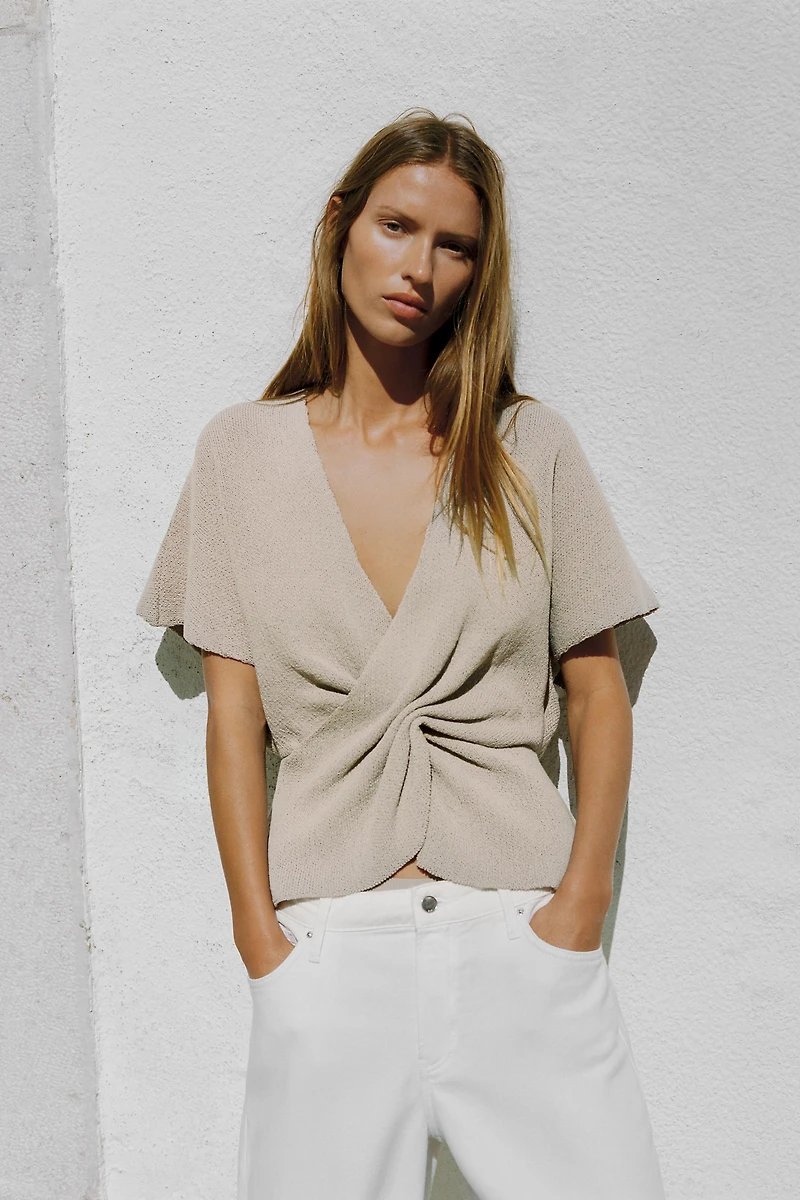 KNIT KNOTTED TOP