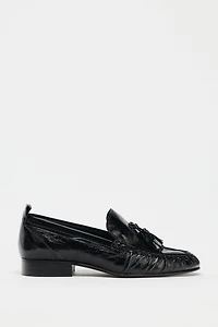 GATHERED TASSEL LEATHER LOAFERS